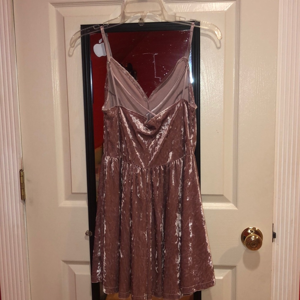 Pink Velvet Romper - Picture 2 of 2